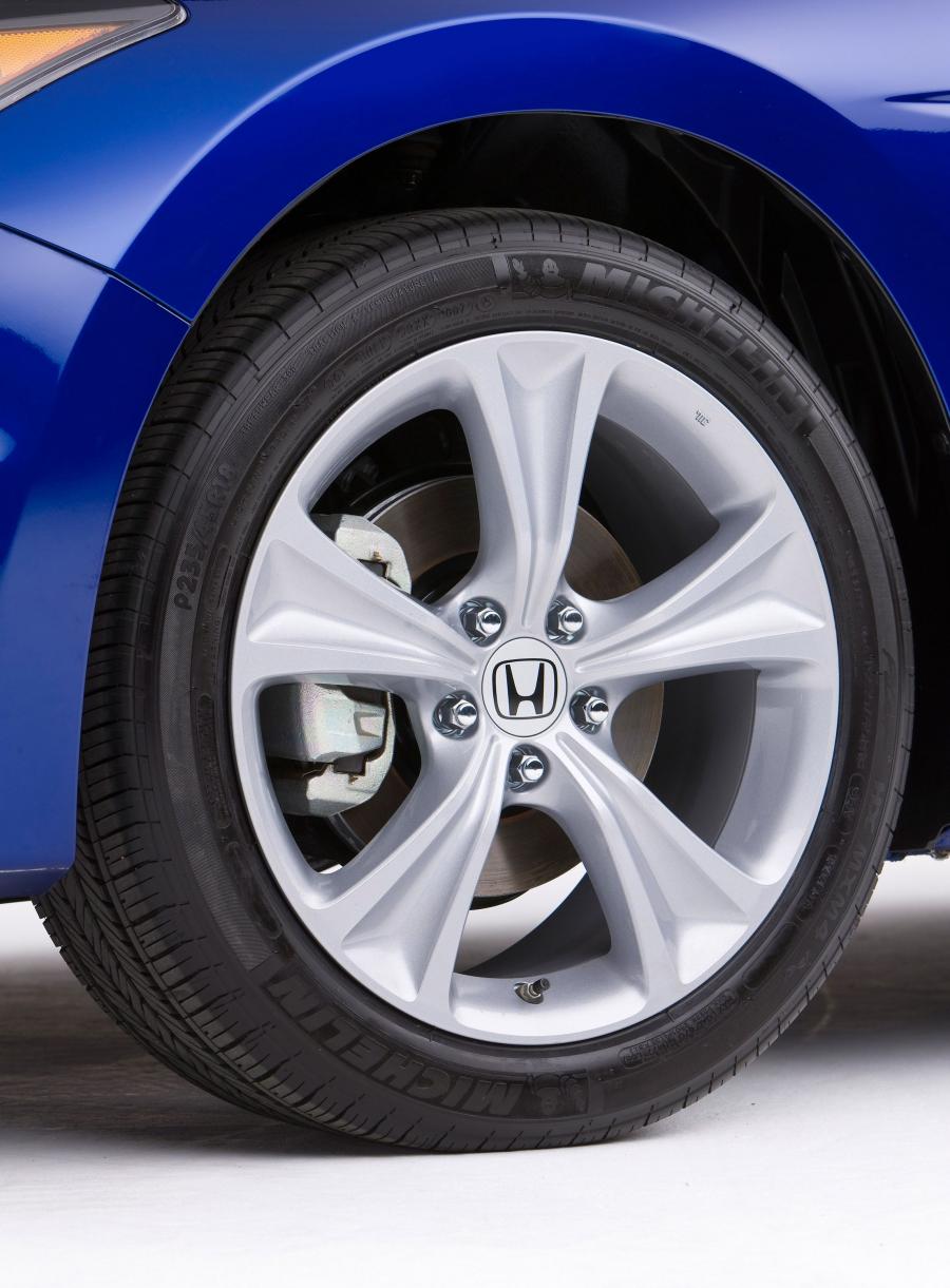  Honda Accord Coupe 2011 года  (фото 12 из 14)